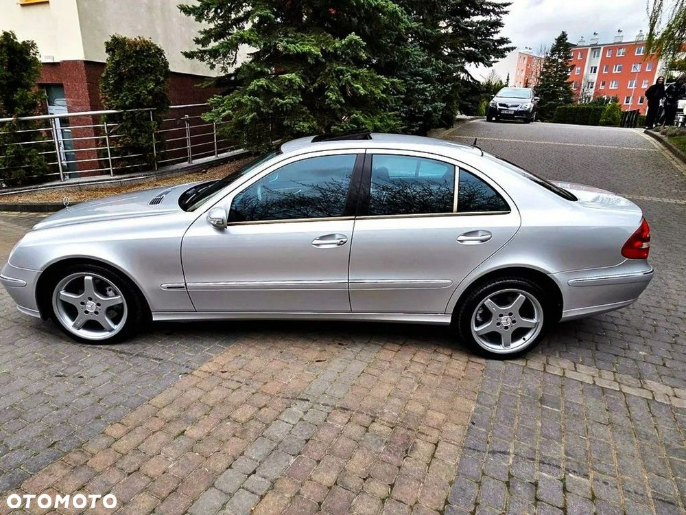 Mercedes-Benz Klasa E 500 T Avantgarde - 38