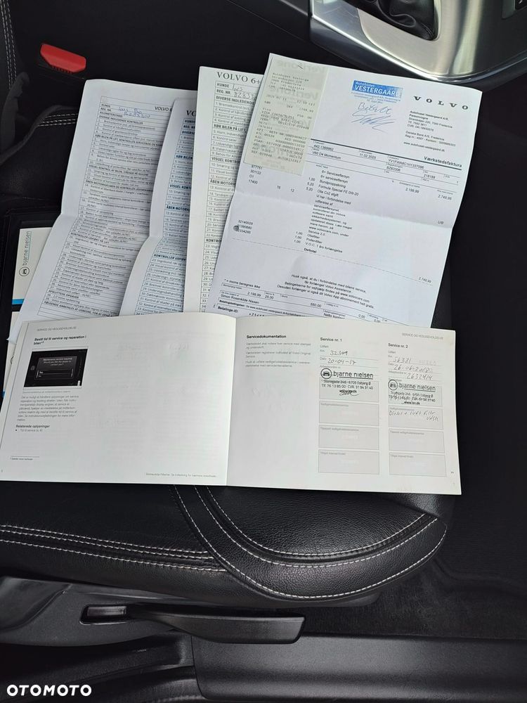 Volvo V60 D4 Momentum - 24