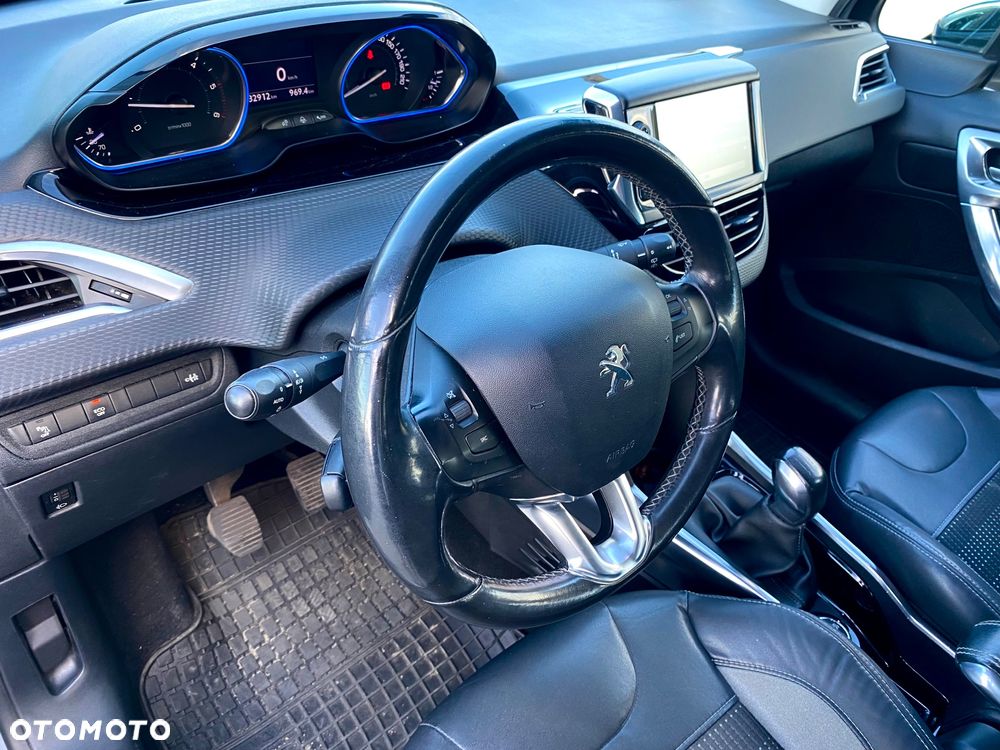 Peugeot 2008 - 12