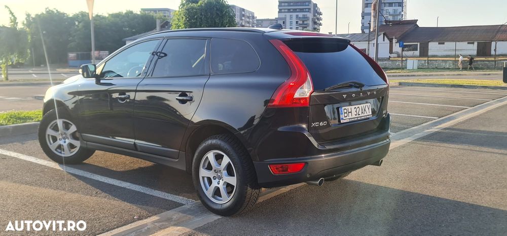Volvo XC 60 2.4D AWD Momentum - 7