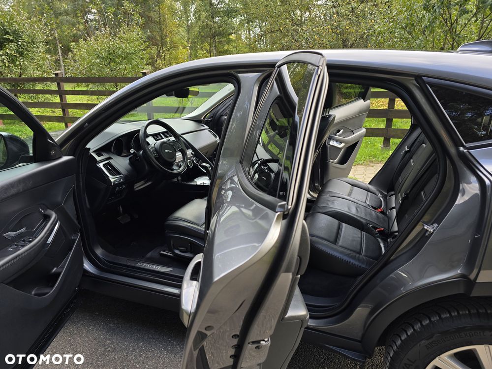 Jaguar E-Pace 2.0 i4D AWD HSE - 22