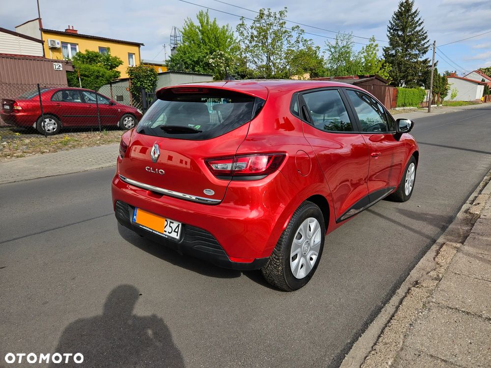 Renault Clio 1.2 16V 75 LIMITED - 5