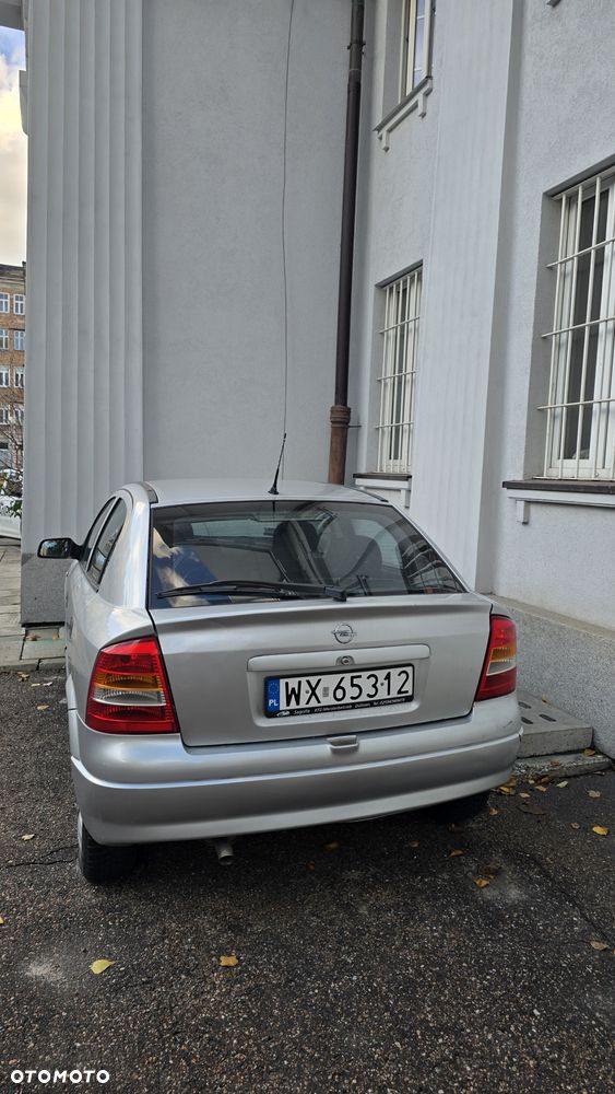 Opel Astra - 4