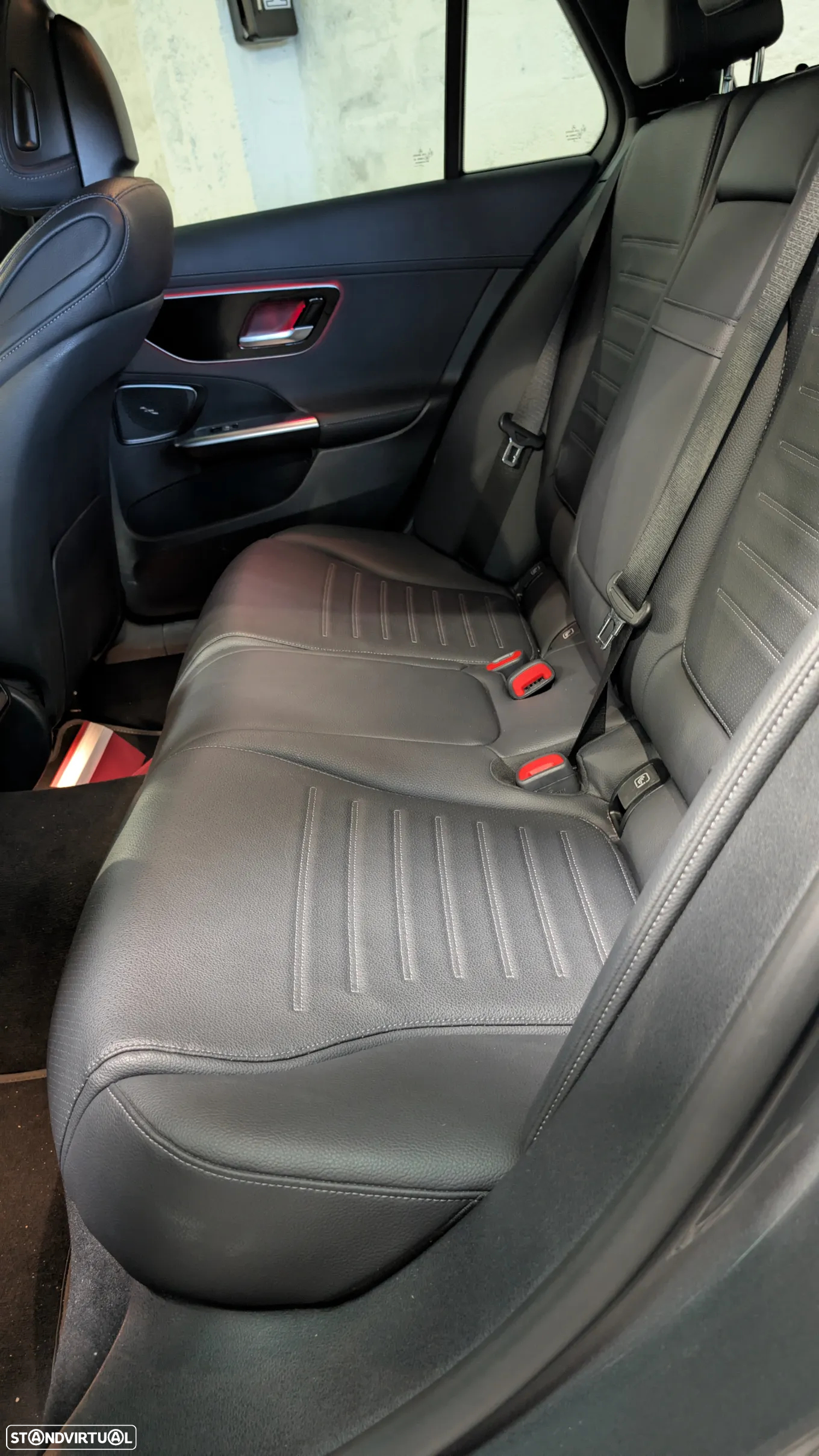 Mercedes-Benz C 300 e AMG Line - 16