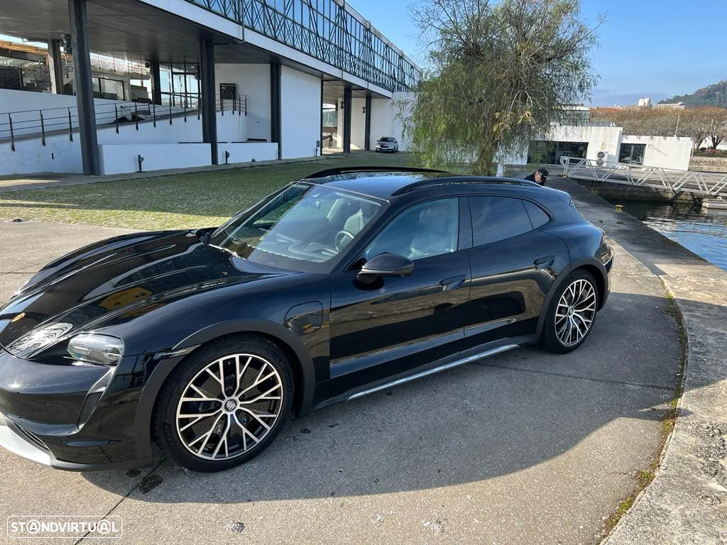Porsche Taycan Cross Turismo 4 - 4