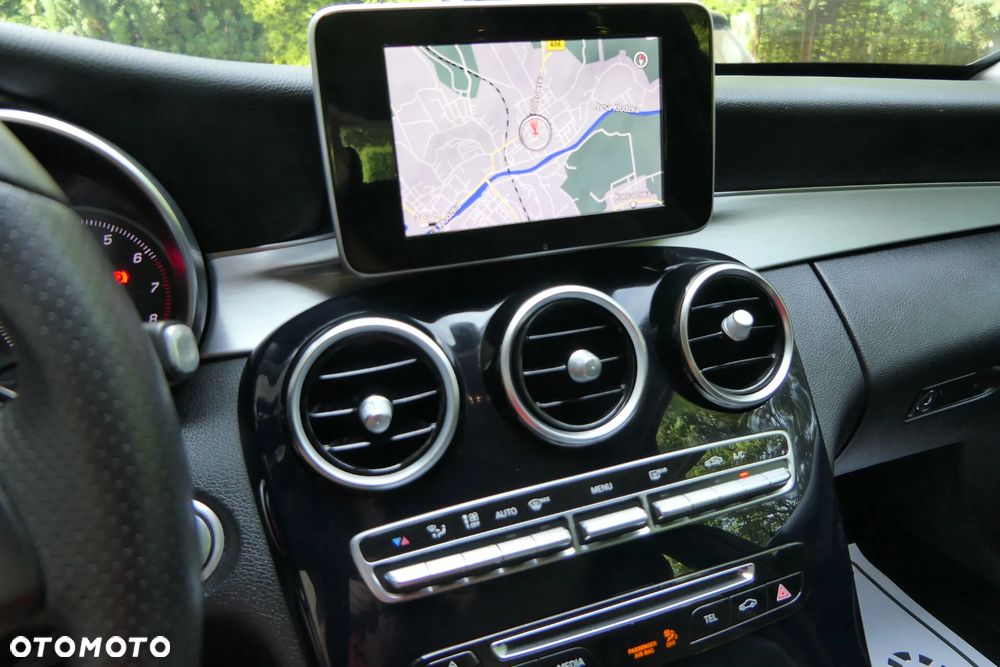 Mercedes-Benz Klasa C 180 7G-TRONIC Edition 1 - 24