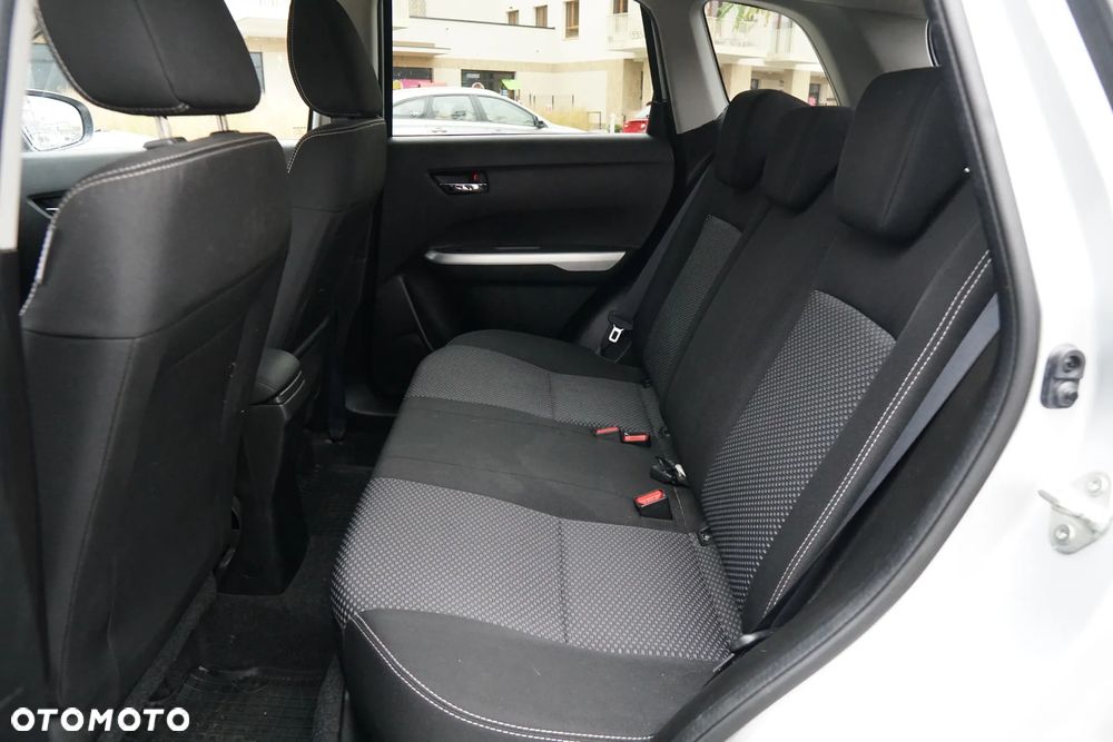 Suzuki Vitara 1.6 Comfort 2WD - 27