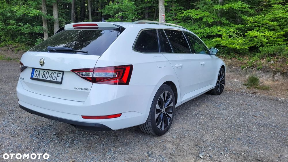 Skoda Superb 2.0 TDI Style DSG - 6