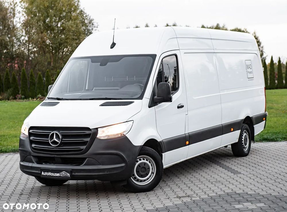 Mercedes-Benz Sprinter - 4