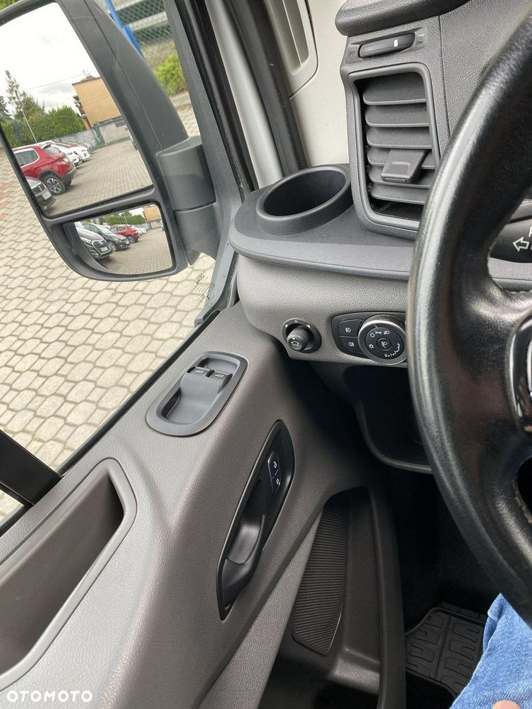 Ford Transit - 21