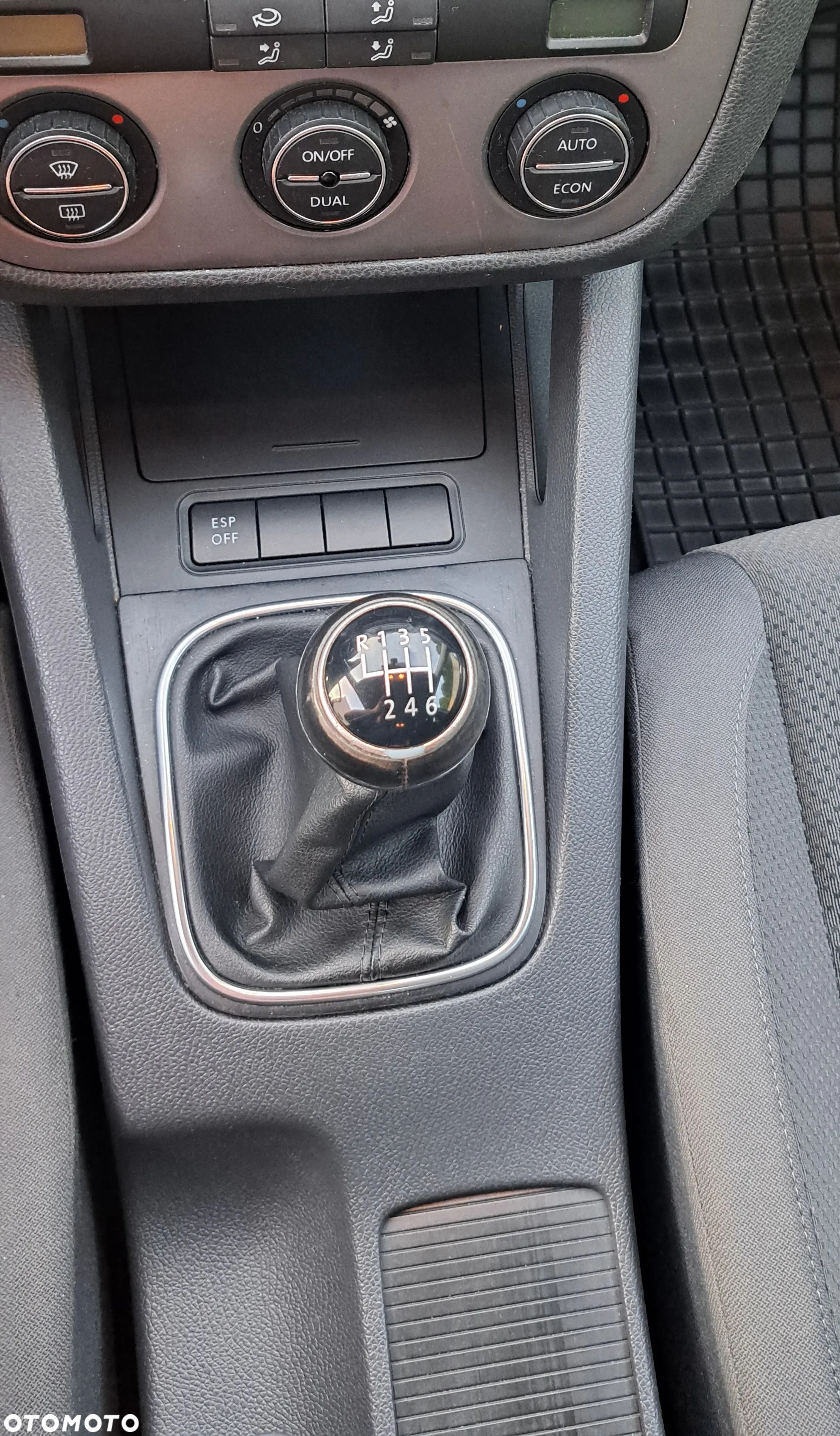 Volkswagen Golf - 14