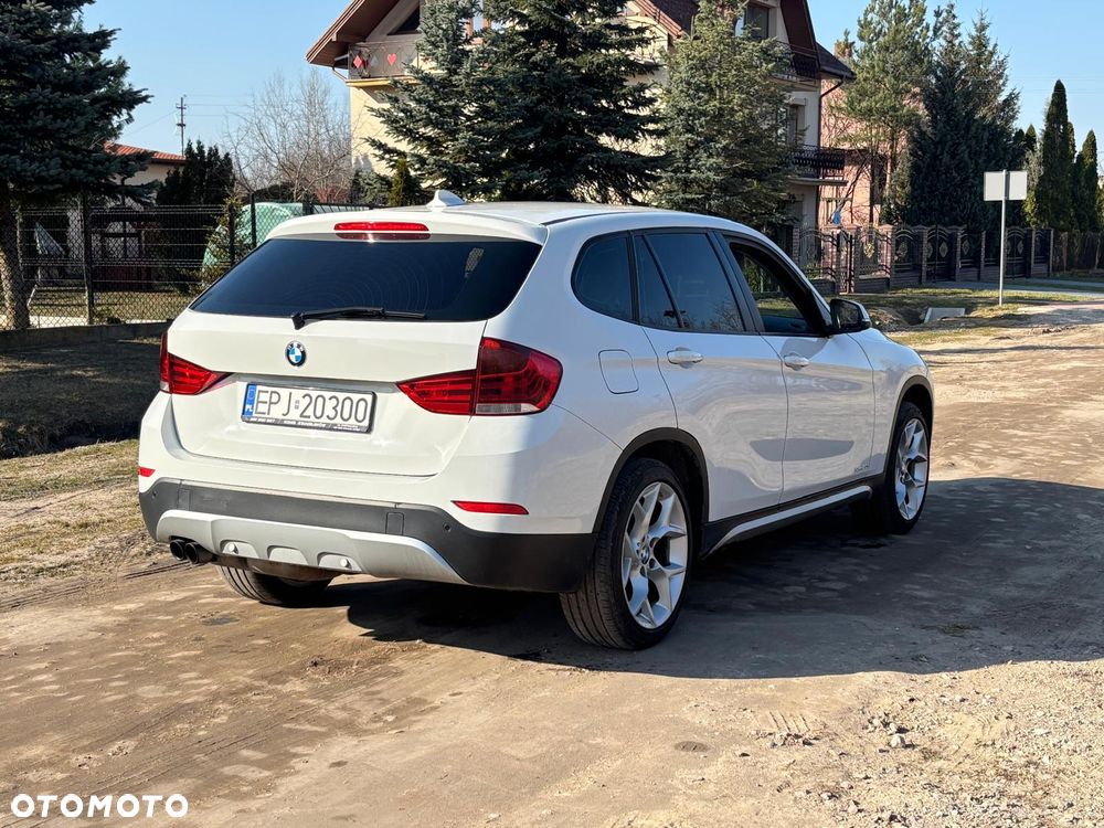 BMW X1 sDrive20i Sport Line - 30