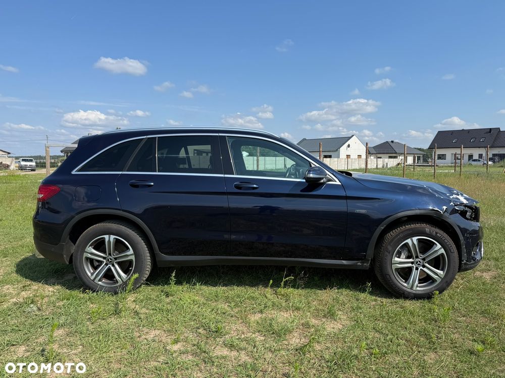 Mercedes-Benz GLC 350 e 4Matic 7G-TRONIC Edition 1 - 24