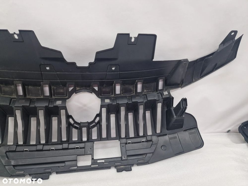 VW ID3 ID-3 19- STELAŻ / WZMOCNIENIE ATRAPY / GRILLA PRZEDNIEGO PRZÓD , NR 10A807231 , NR AUKCJI GL501 - 19