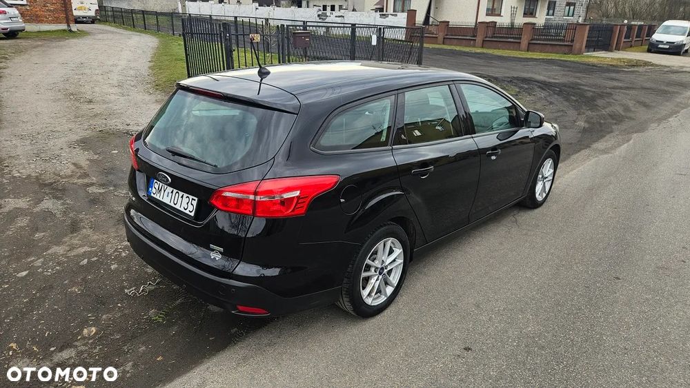 Ford Focus 1.0 EcoBoost Titanium - 4