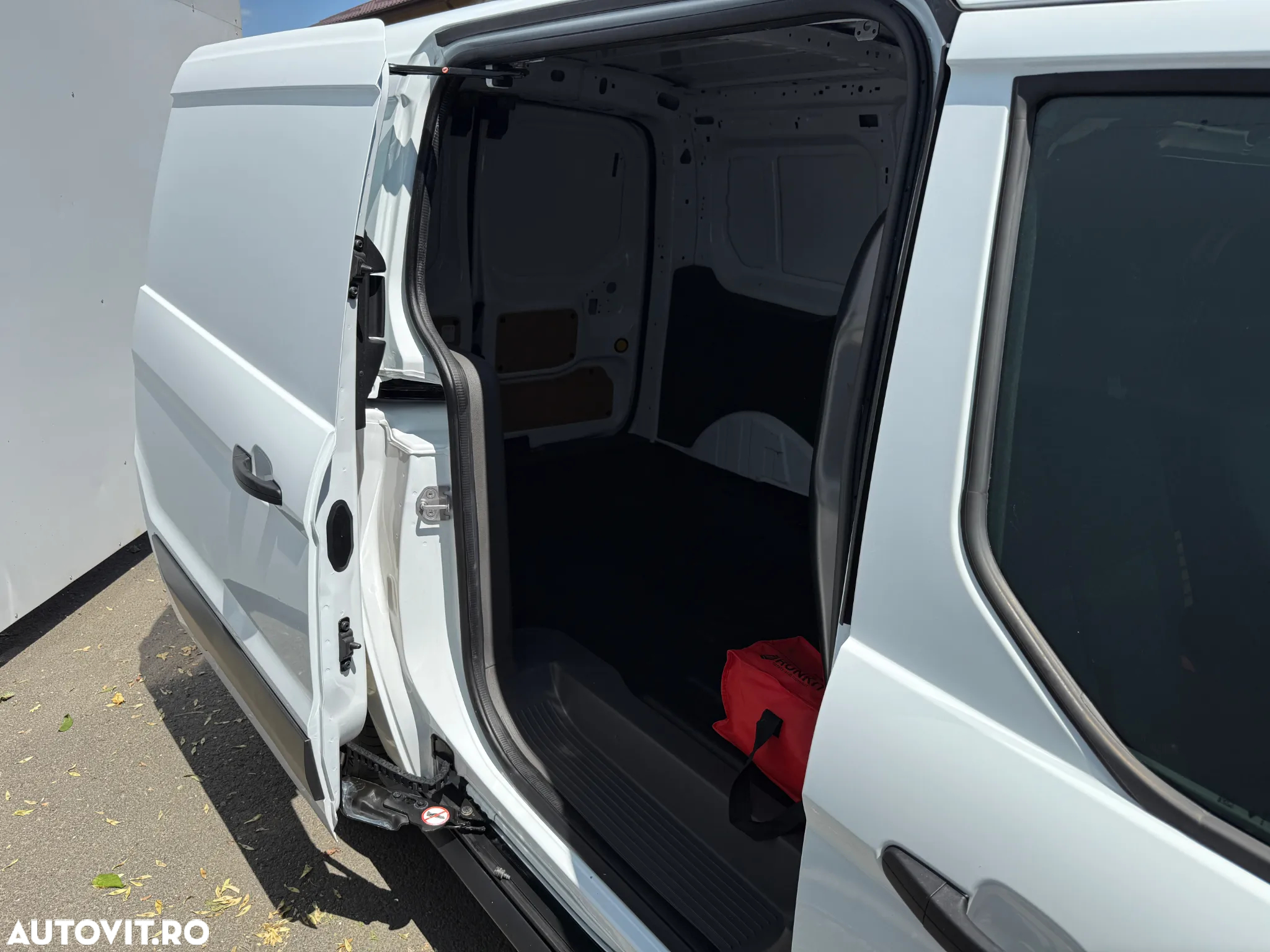 Ford Transit Connect 1.5 EcoBlue 100CP 6MT Kombi Commercial L2 Active - 9