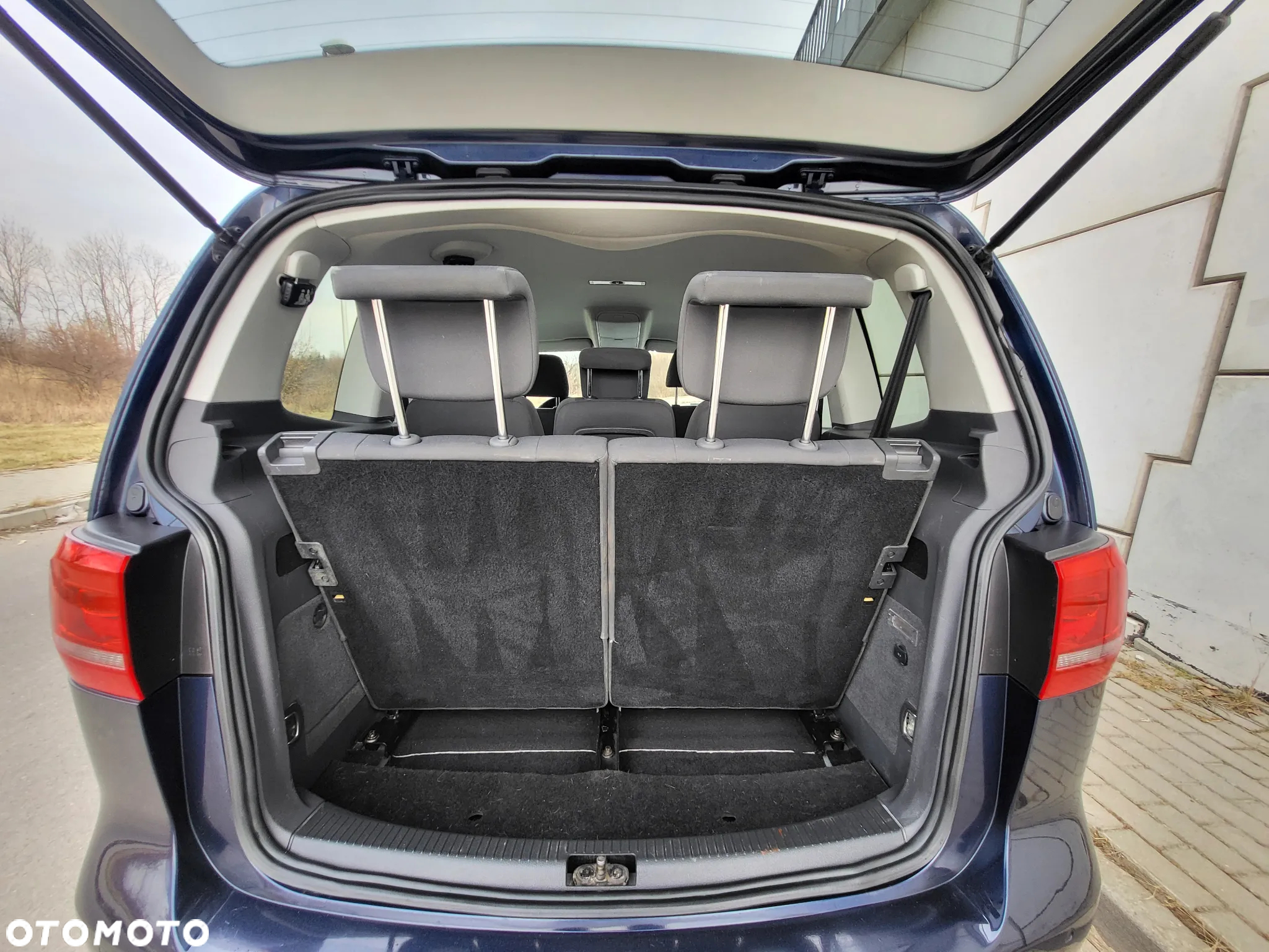 Volkswagen Touran - 21