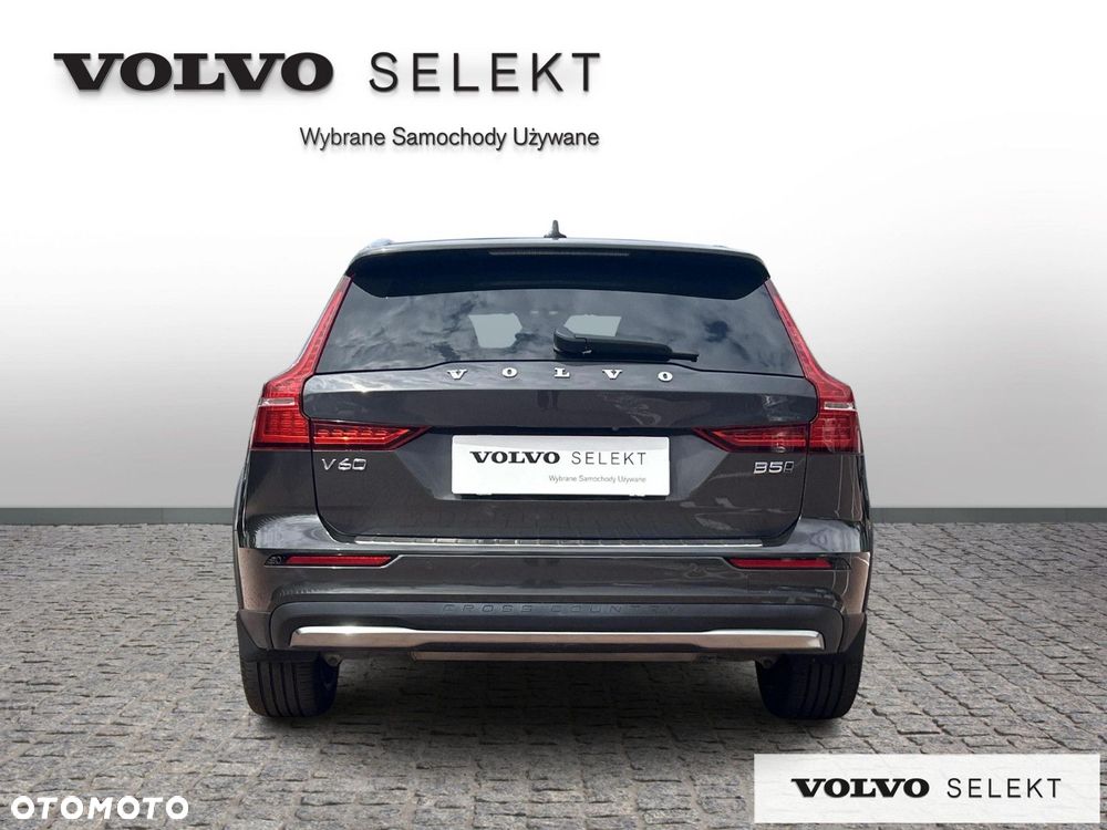 Volvo V60 Cross Country - 6