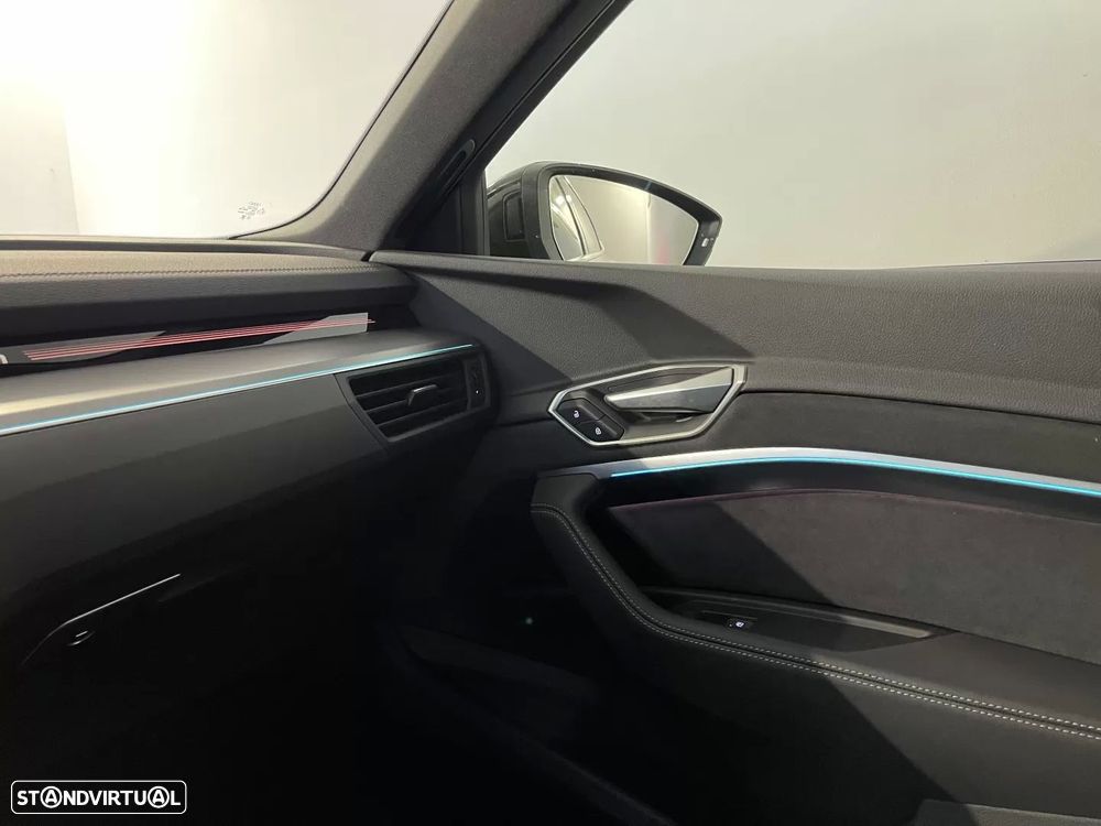 Audi Q8 e-Tron Sportback 50 quattro S line - 31