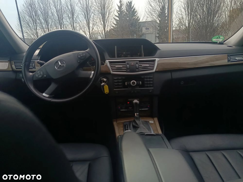 Mercedes-Benz Klasa E - 29