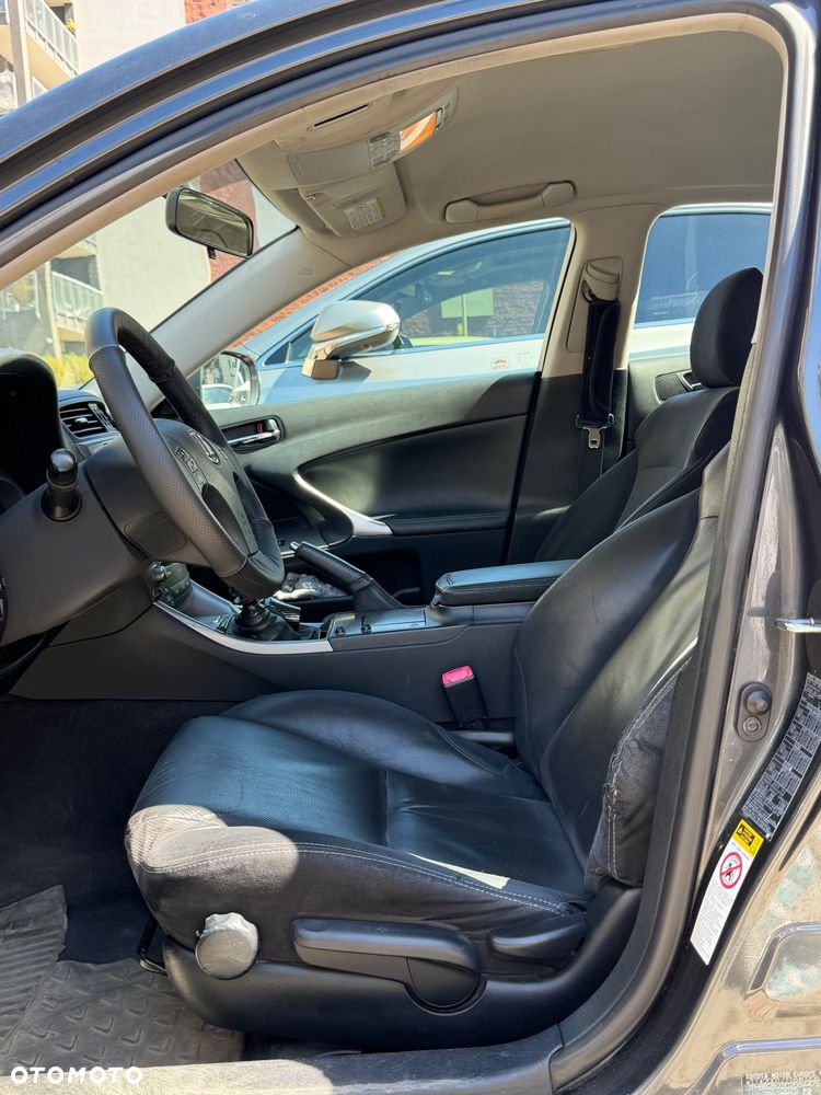 Lexus IS 220 D Comfort - 14