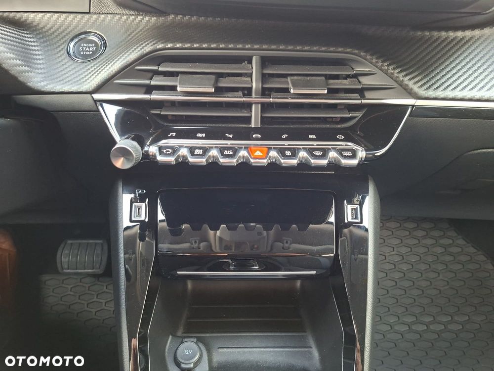 Peugeot 2008 1.2 PureTech Allure S&S EAT8 - 19