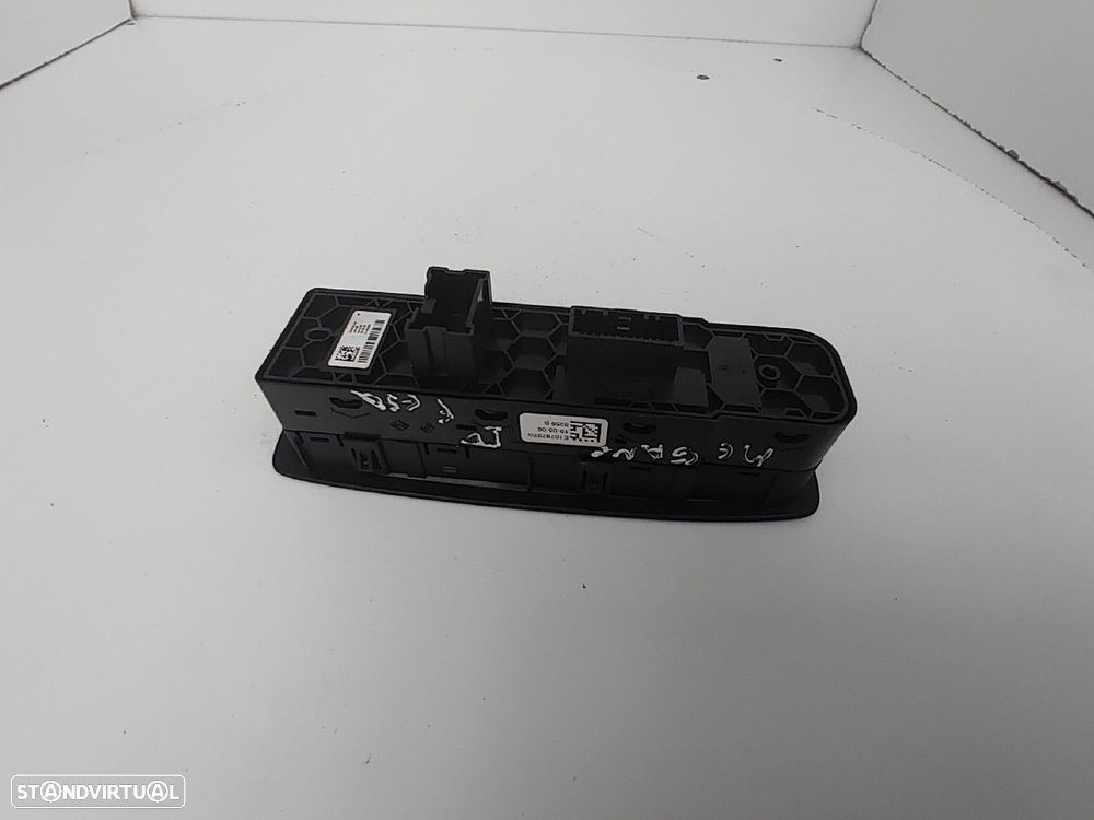 Botão / Botões / Comutador Vidro Esq Renault Megane Iv Hatchback (B9a/ - 2