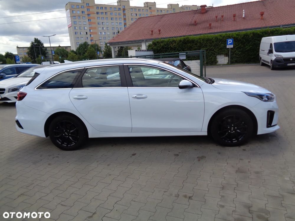 Kia Ceed 1.6 GDI DCT OPF Platinum Edition - 10