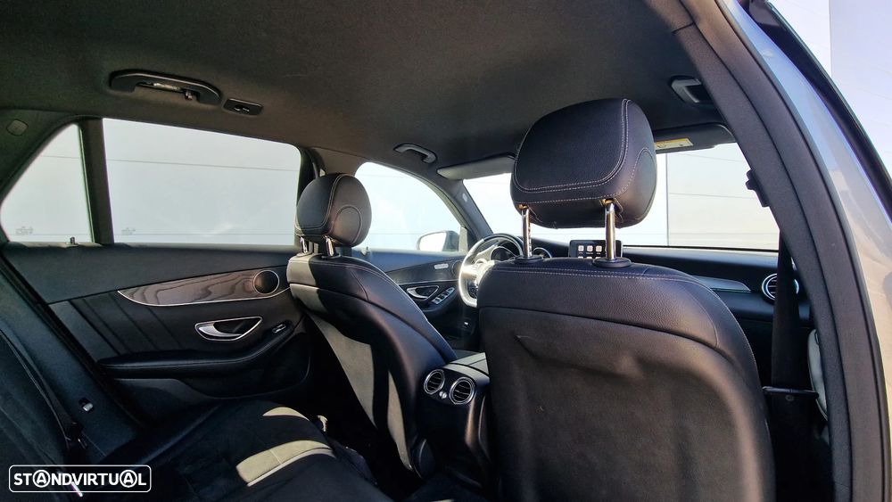Mercedes-Benz GLC 250 d 4Matic 9G-TRONIC AMG Line - 29