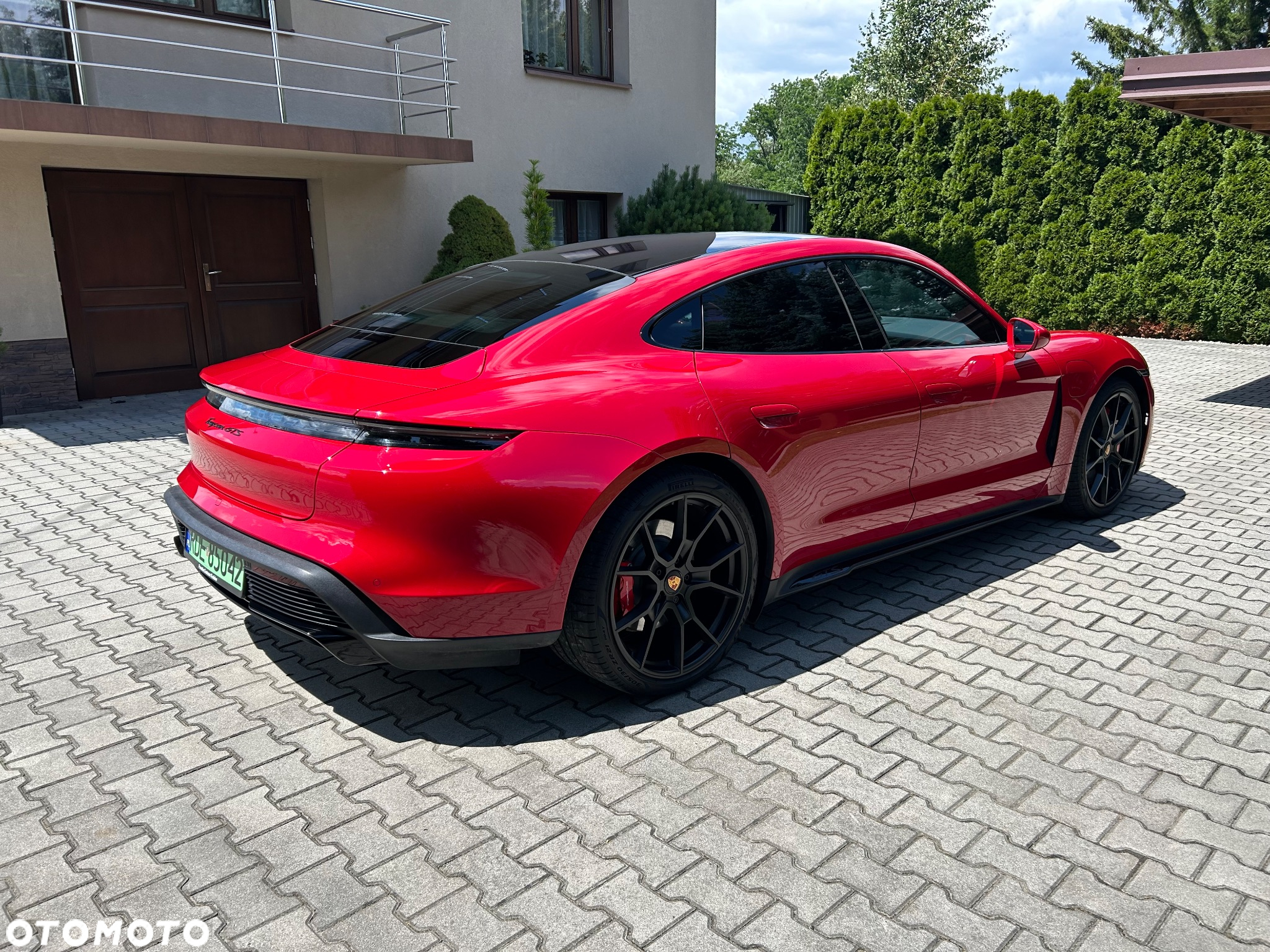 Porsche Taycan GTS - 8