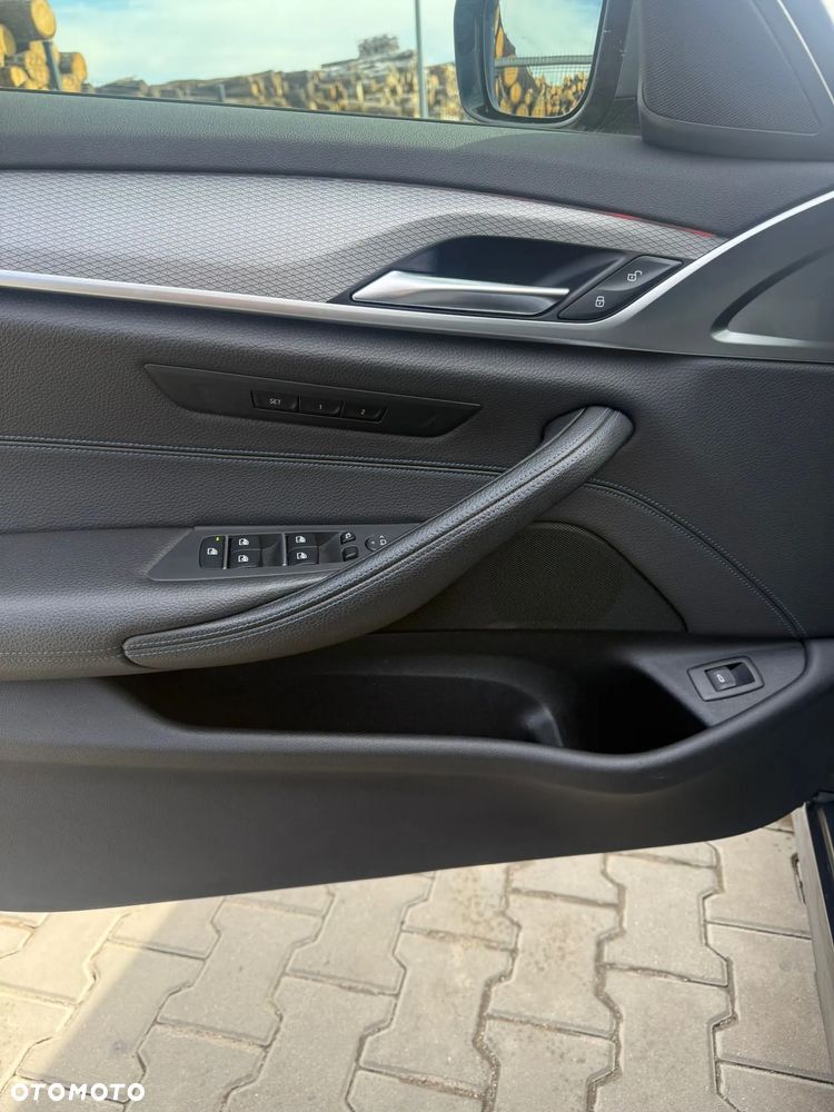 BMW Seria 5 540d xDrive - 10