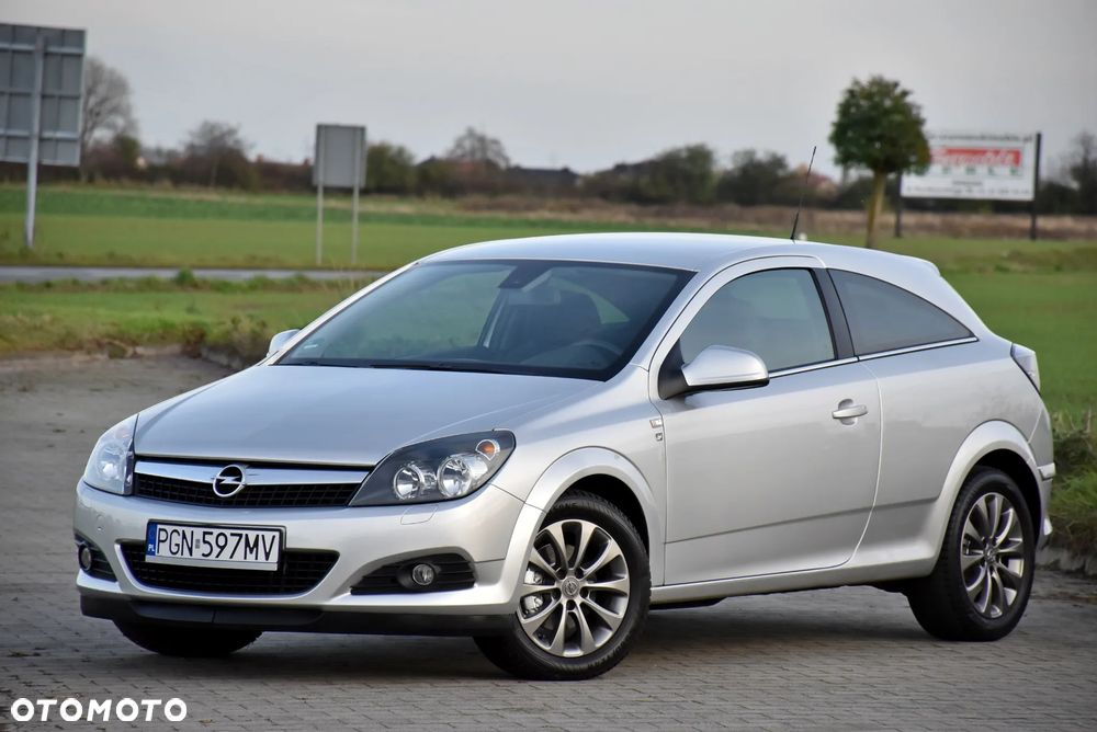 Opel Astra GTC 1.6 Edition 111 Jahre - 4