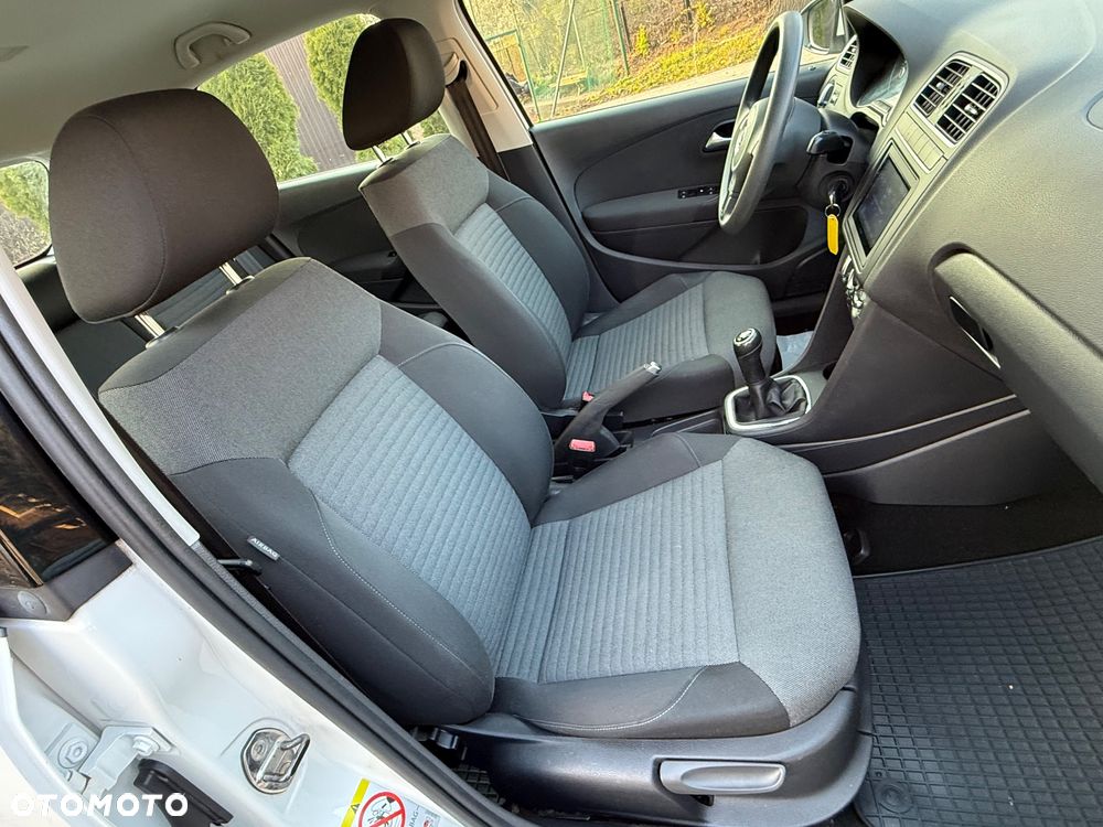 Volkswagen Polo 1.4 16V Trendline - 22