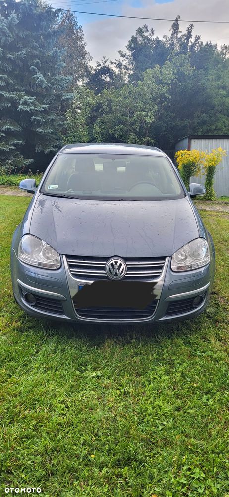 Volkswagen Jetta 1.6 FSI Comfortline - 21