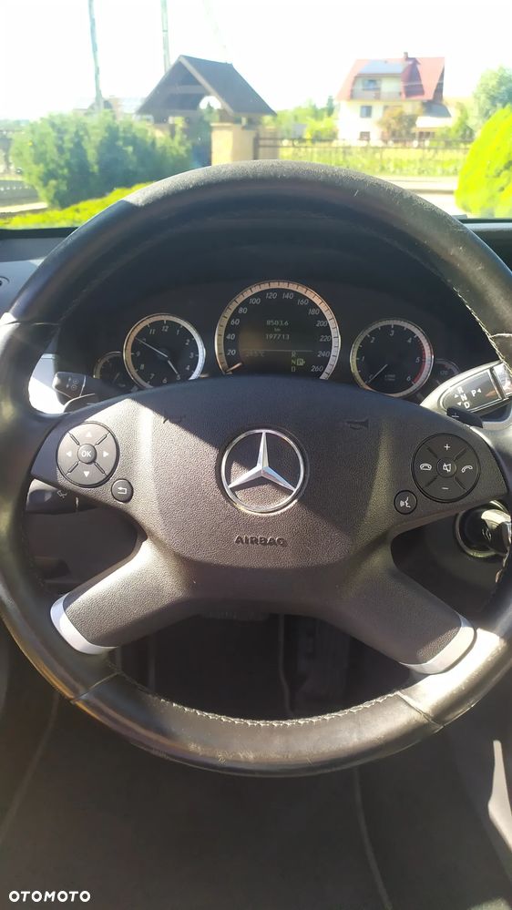 Mercedes-Benz Klasa E 350 CDI BlueEff - 21