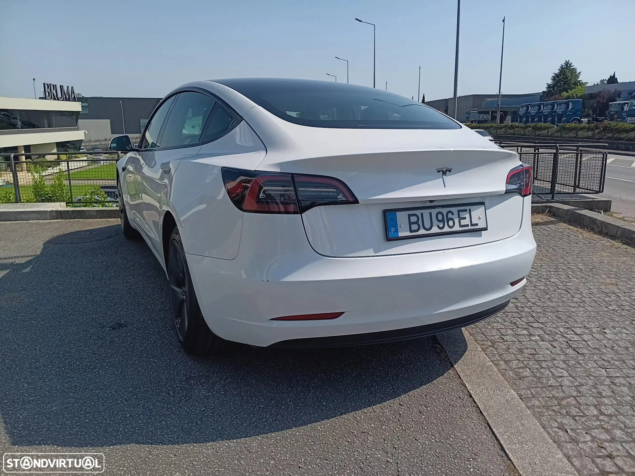 Tesla Model 3 Standard Range Plus RWD - 4