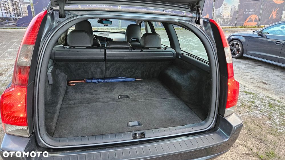 Volvo V70 D5 AWD Automatik - 6