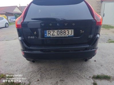 Volvo XC 60 D5 AWD Momentum - 8