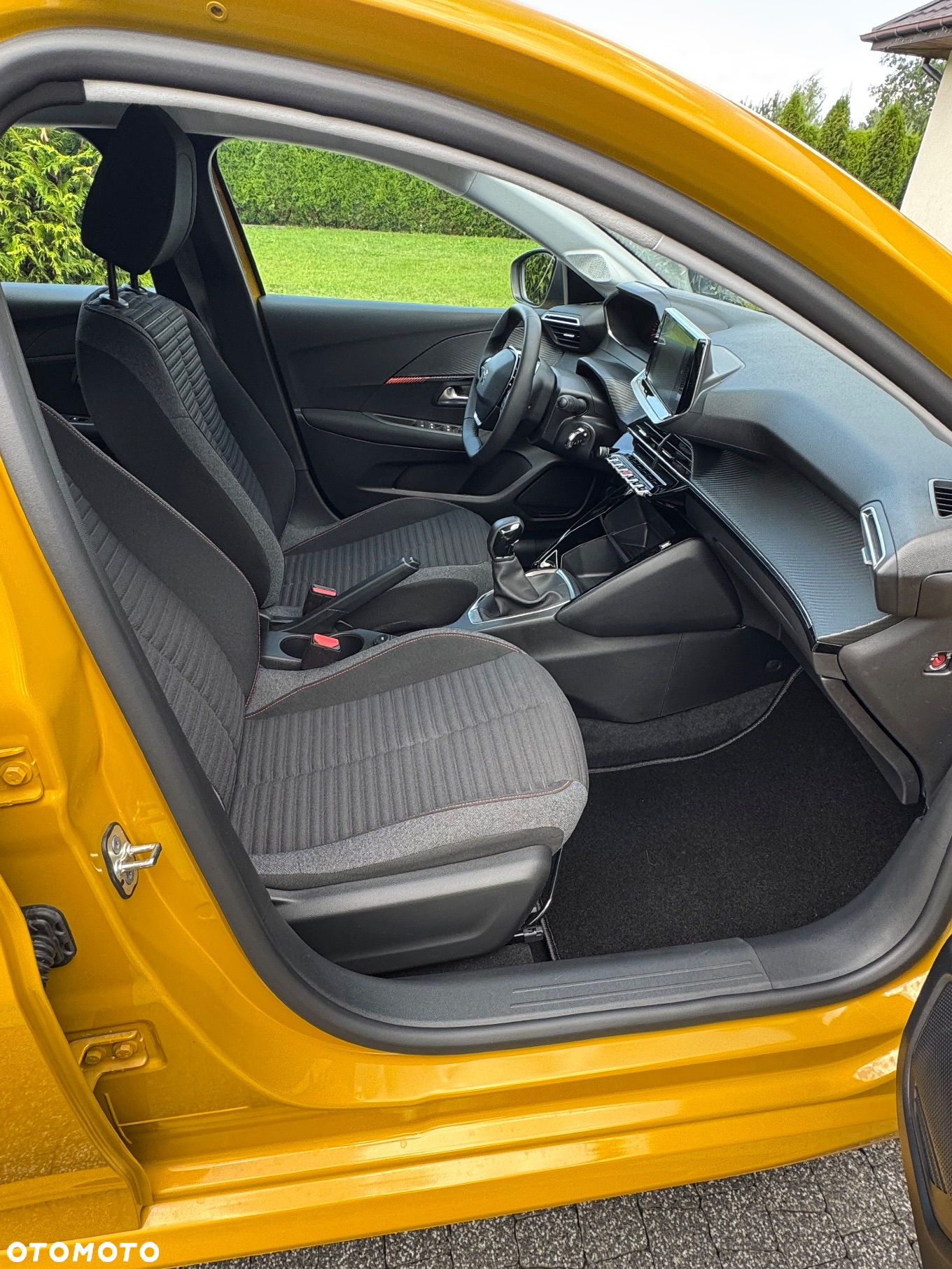 Peugeot 208 1.2 PureTech Style S&S - 8