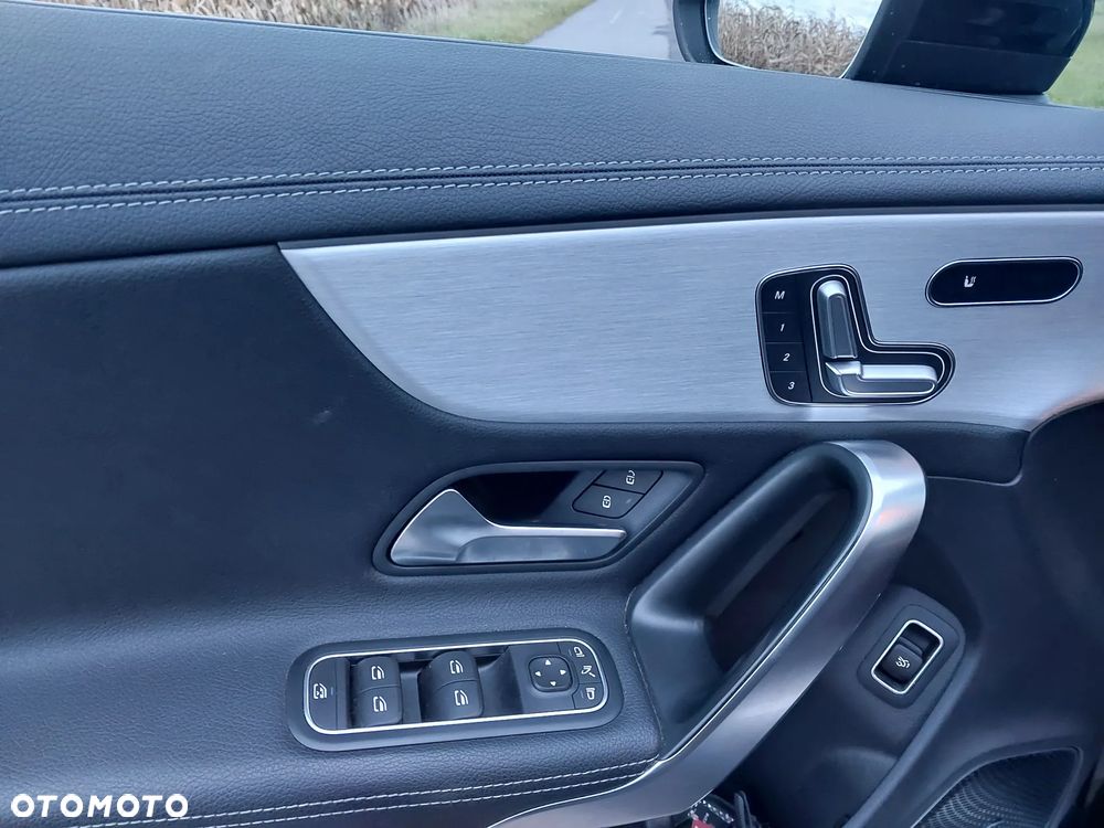 Mercedes-Benz CLA AMG 35 4-Matic 7G-DCT - 14