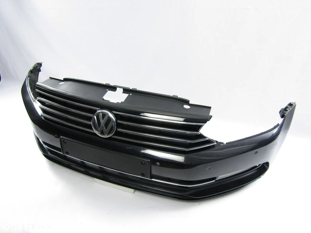 Zderzak przedni VW Passat B8 14 - 19 Pdc-4  Lakier LC9X - 9