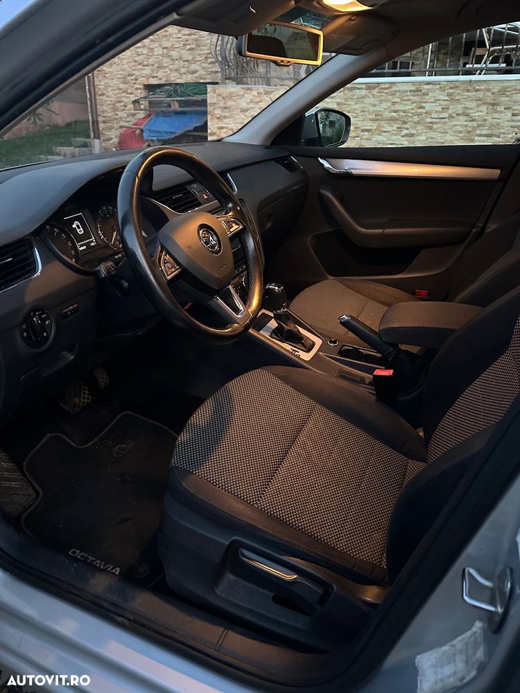 Skoda Octavia 1.6 TDI AMBITION DSG - 3