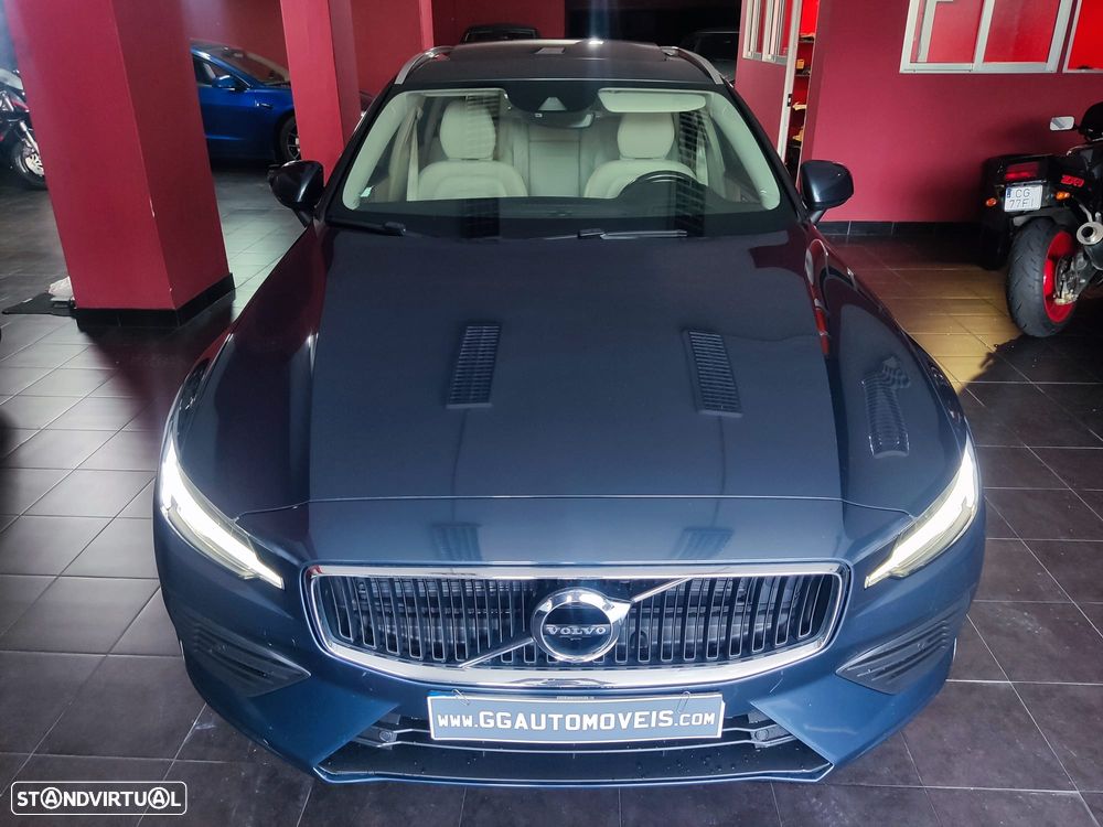 Volvo V60 2.0 T8 AWD TE Momentum Plus - 26