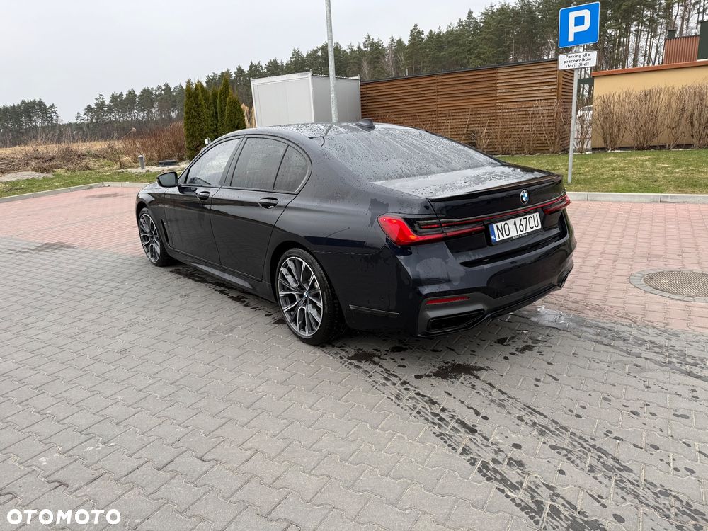 BMW Seria 7 750i xDrive - 5