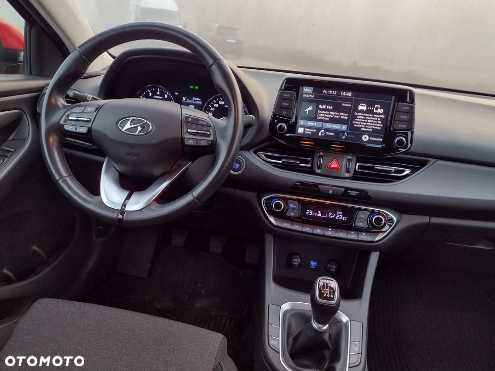 Hyundai i30 1.0 T-GDI 48V-Hybrid Connect & Go - 12