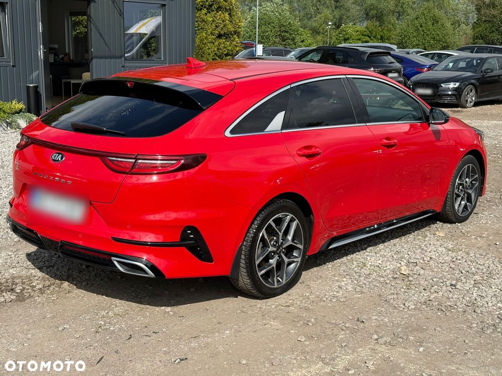 Kia ProCeed - 12