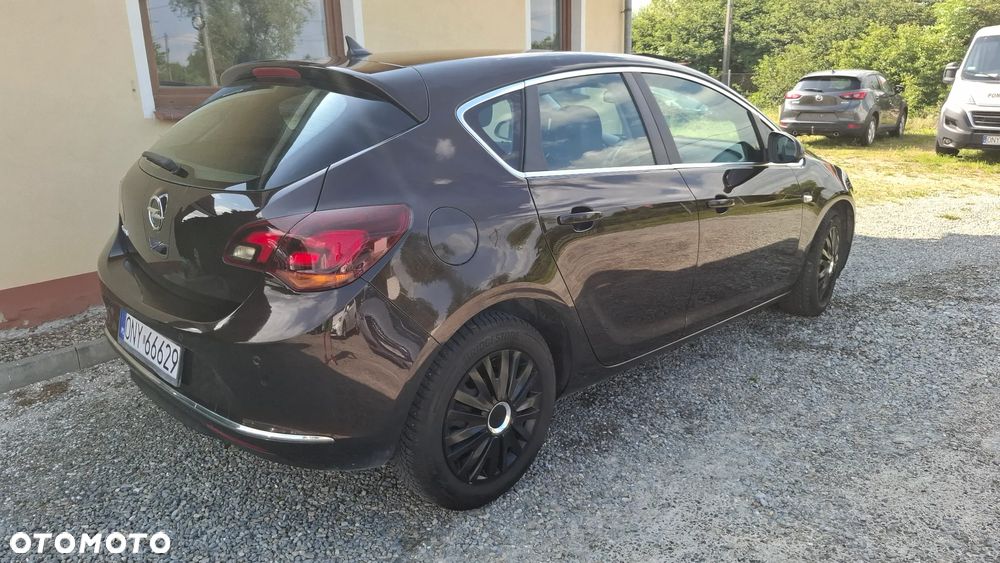 Opel Astra 1.4 T Cosmo S&S - 10