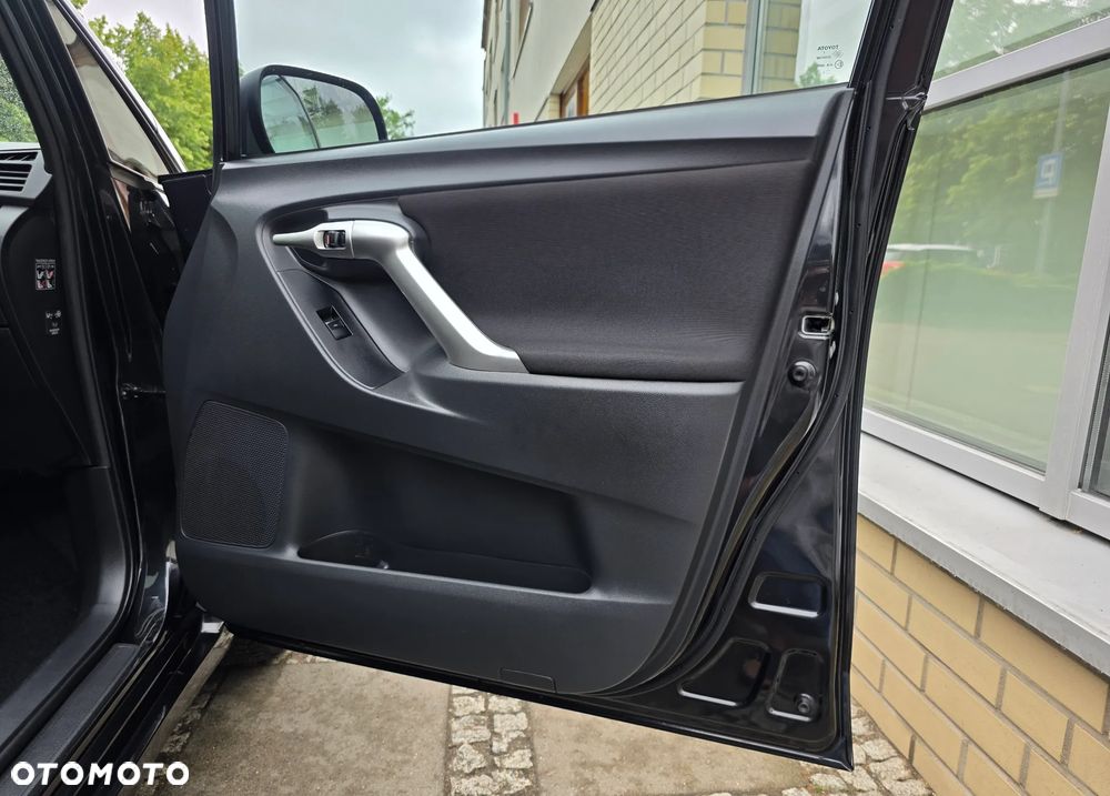 Toyota Verso 1.8 5-Sitzer Executive - 24