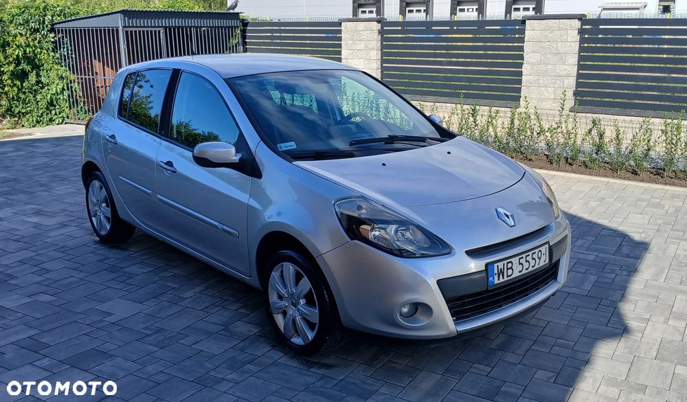 Renault Clio 2009 photo 3