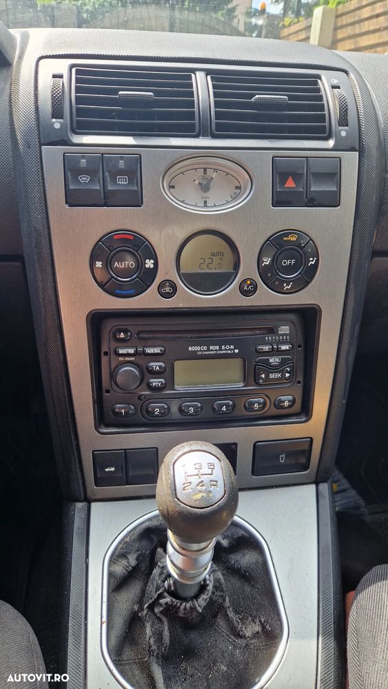 Ford Mondeo 2.0TDCi Ambiente - 11
